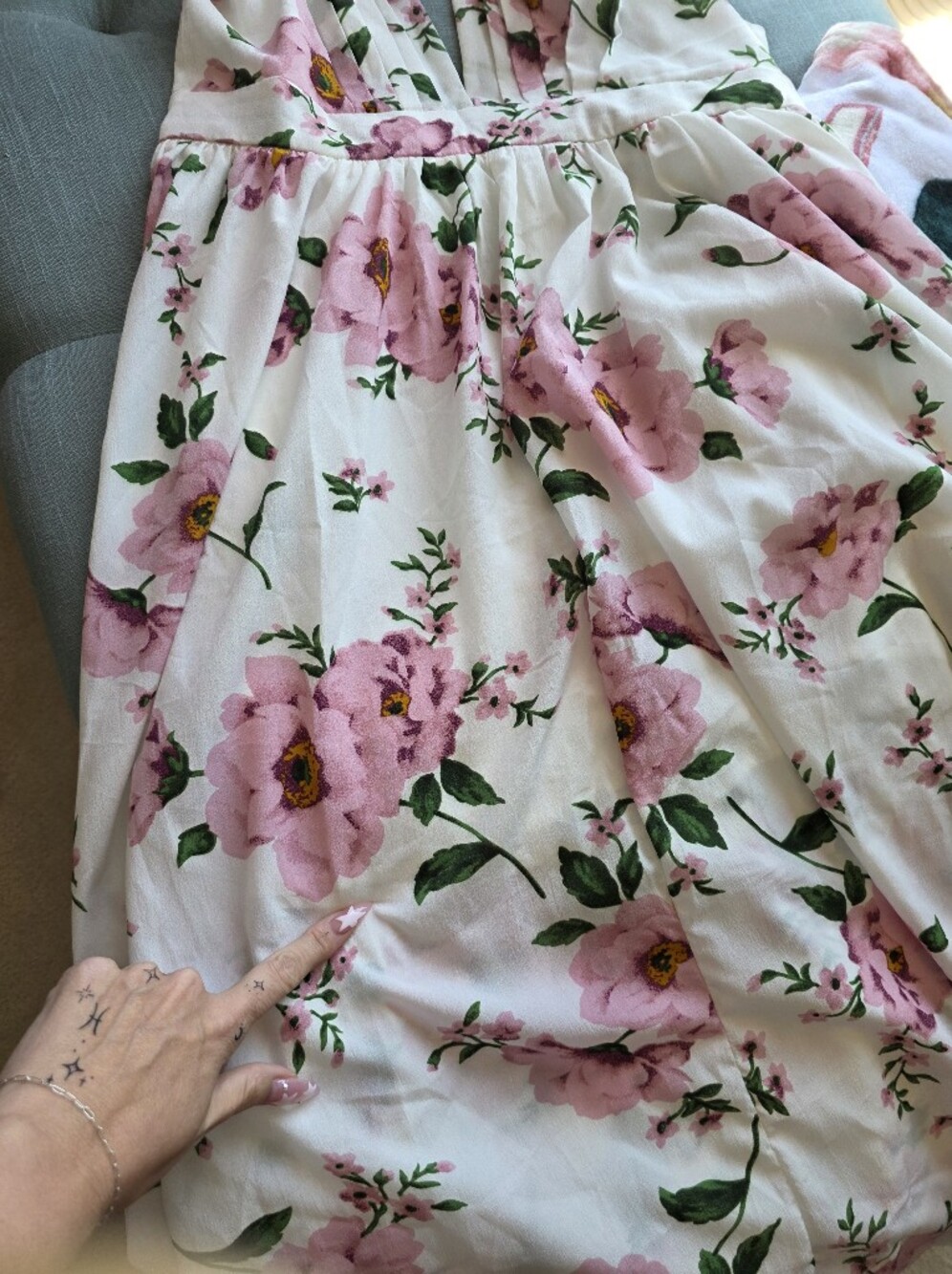 Bundle Of Three Maxi Dresses - Picture 2 of 16